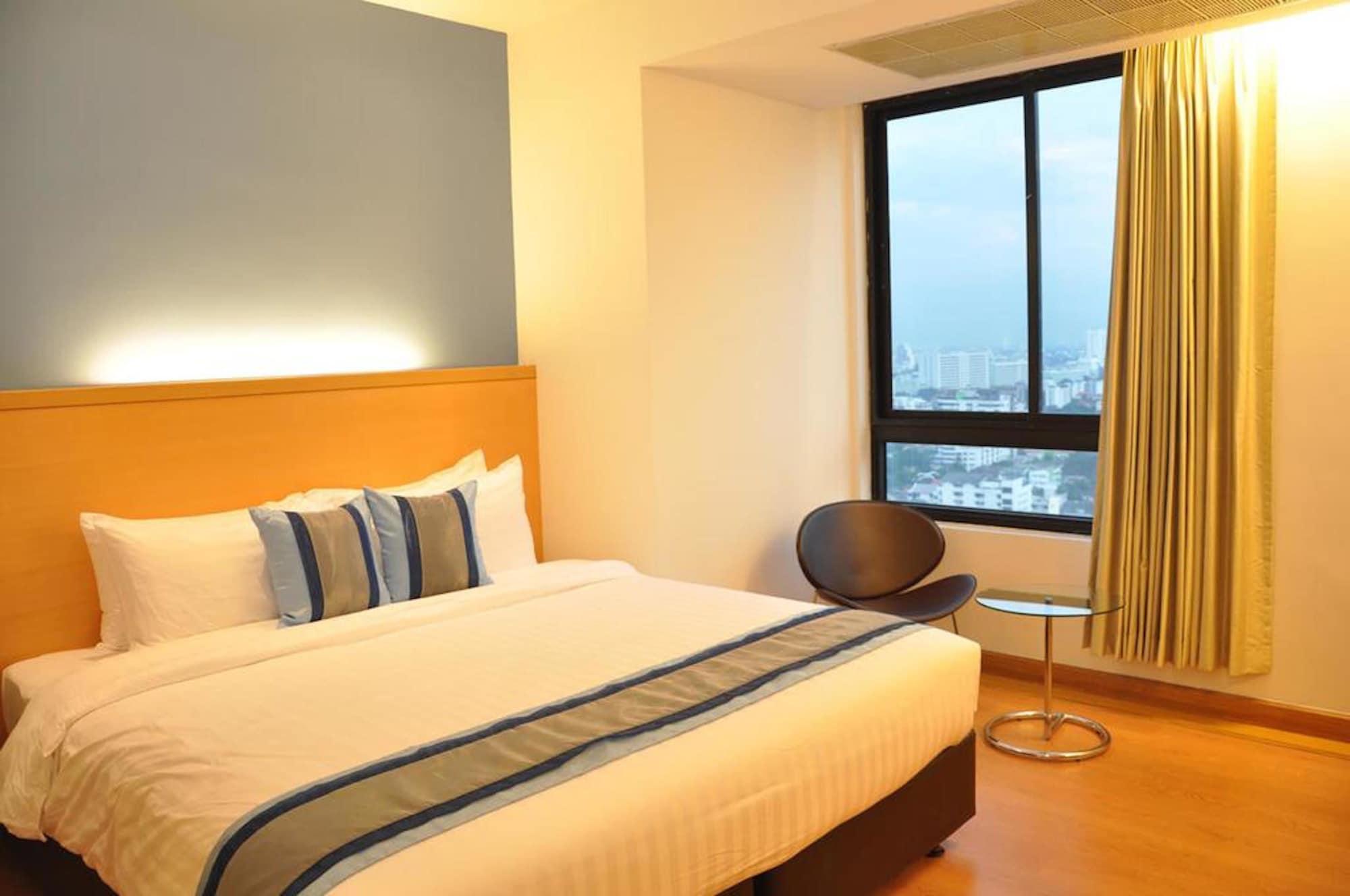 Iyarin @ Tuk Chang Hotel Бангкок Экстерьер фото