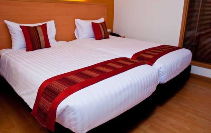 Iyarin @ Tuk Chang Hotel Бангкок Экстерьер фото
